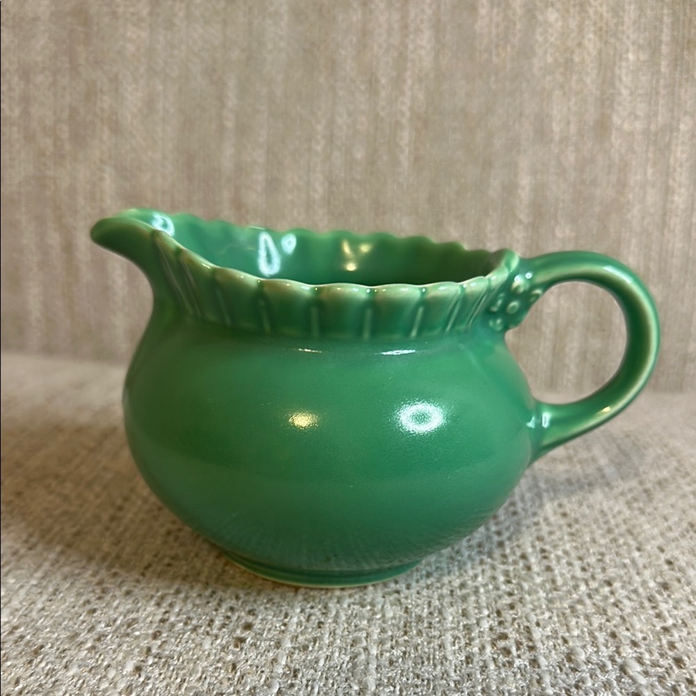 Vintage Taylor, Smith & Taylor Vistosa Creamer| 1938–1942 | Art Deco Era Pottery